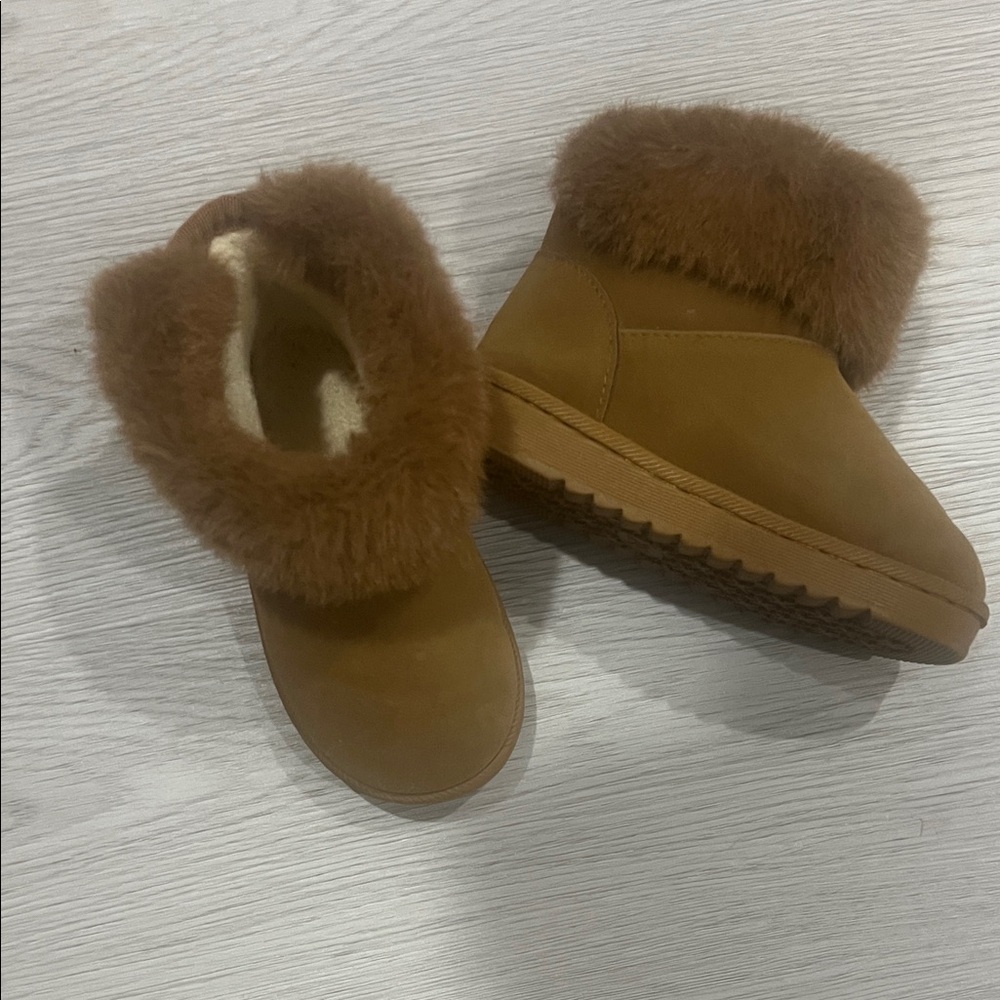 Toddler Tan Fur-Lined Ankle Boot